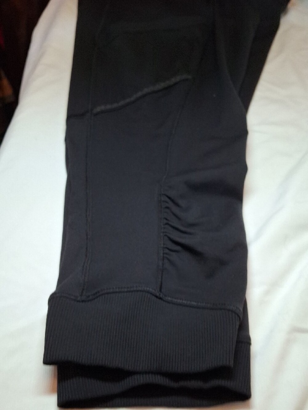 Lululemon "Nothing to Hide" Ruched Crop Legging - Picture 8 of 9